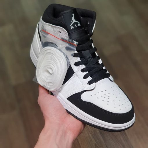 Giay Nike Air Jordan 1 Mid White Black 554724-113 Like auth gia re ha noi